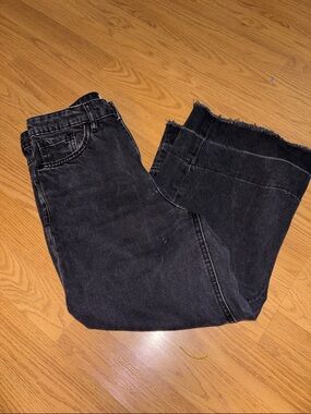 Mango Women's Black Raw Hem Wide-Leg Jeans Culotte Size 4 EUC